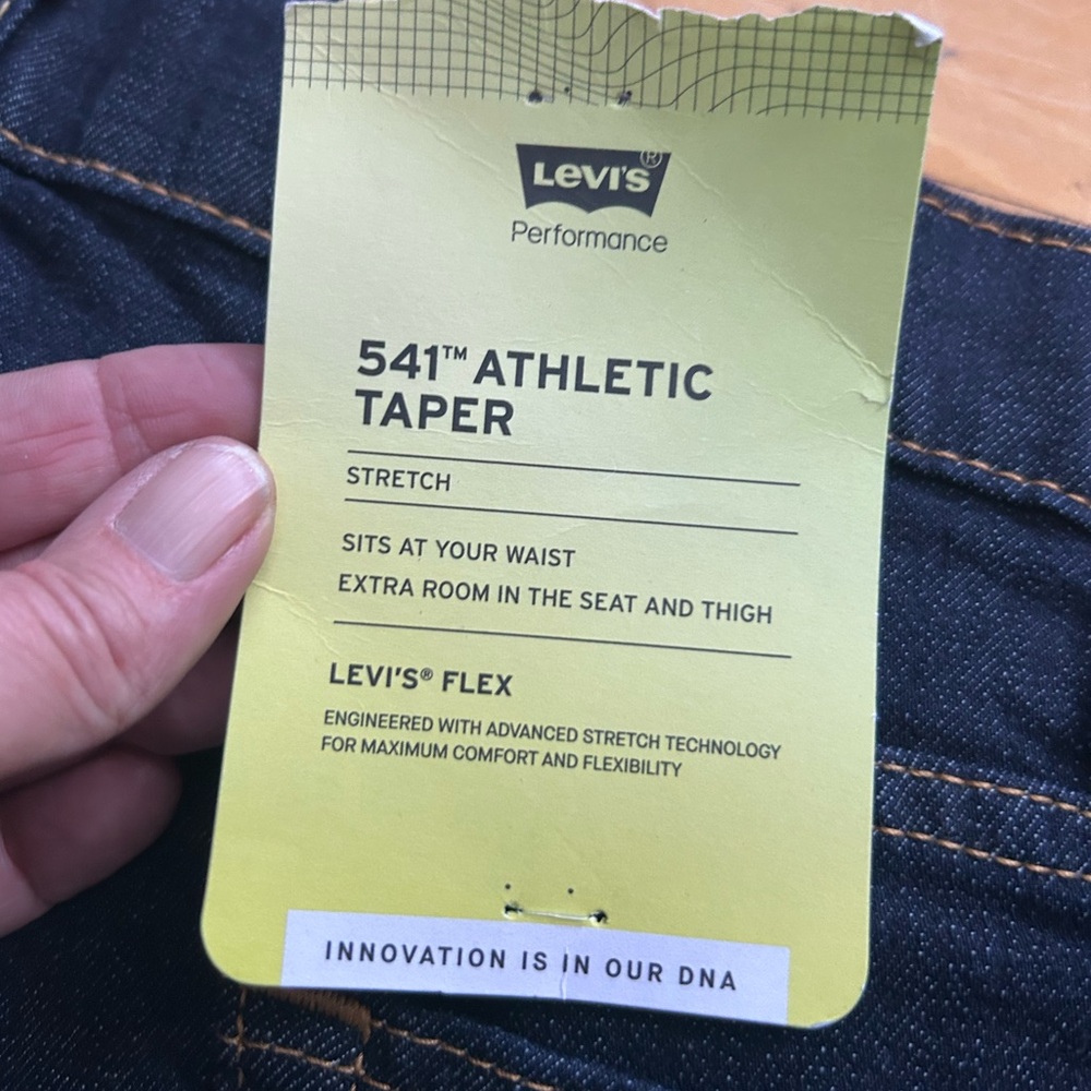 NWT LEVIS 541 48X34 - Picture 7 of 9